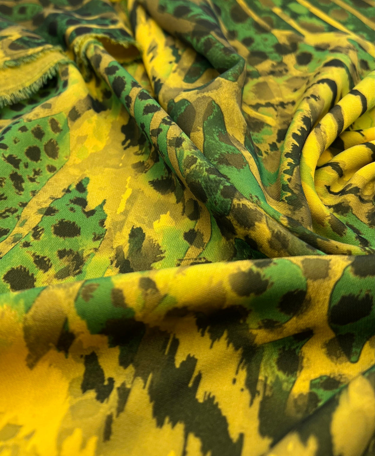 Green Yellow Animal Lightweight Crepe Fabric 160GSM Non Stretch