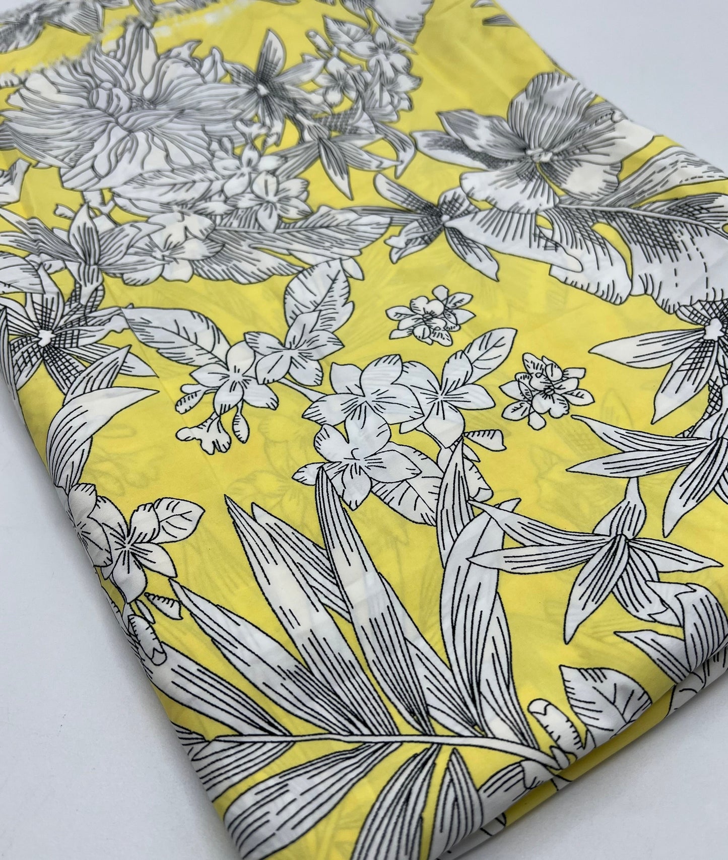 Yellow White Floral Lightweight Crepe Fabric 70GSM Non Stretch