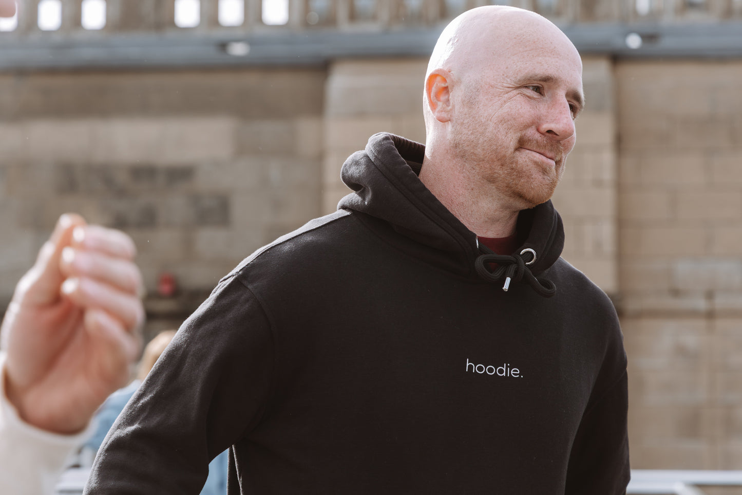 simple. hoodie. black.