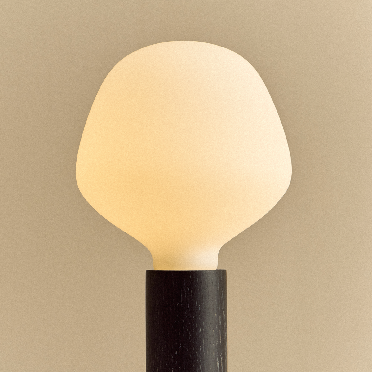 Knuckle Table Lamp in Blackened Oak + Enno