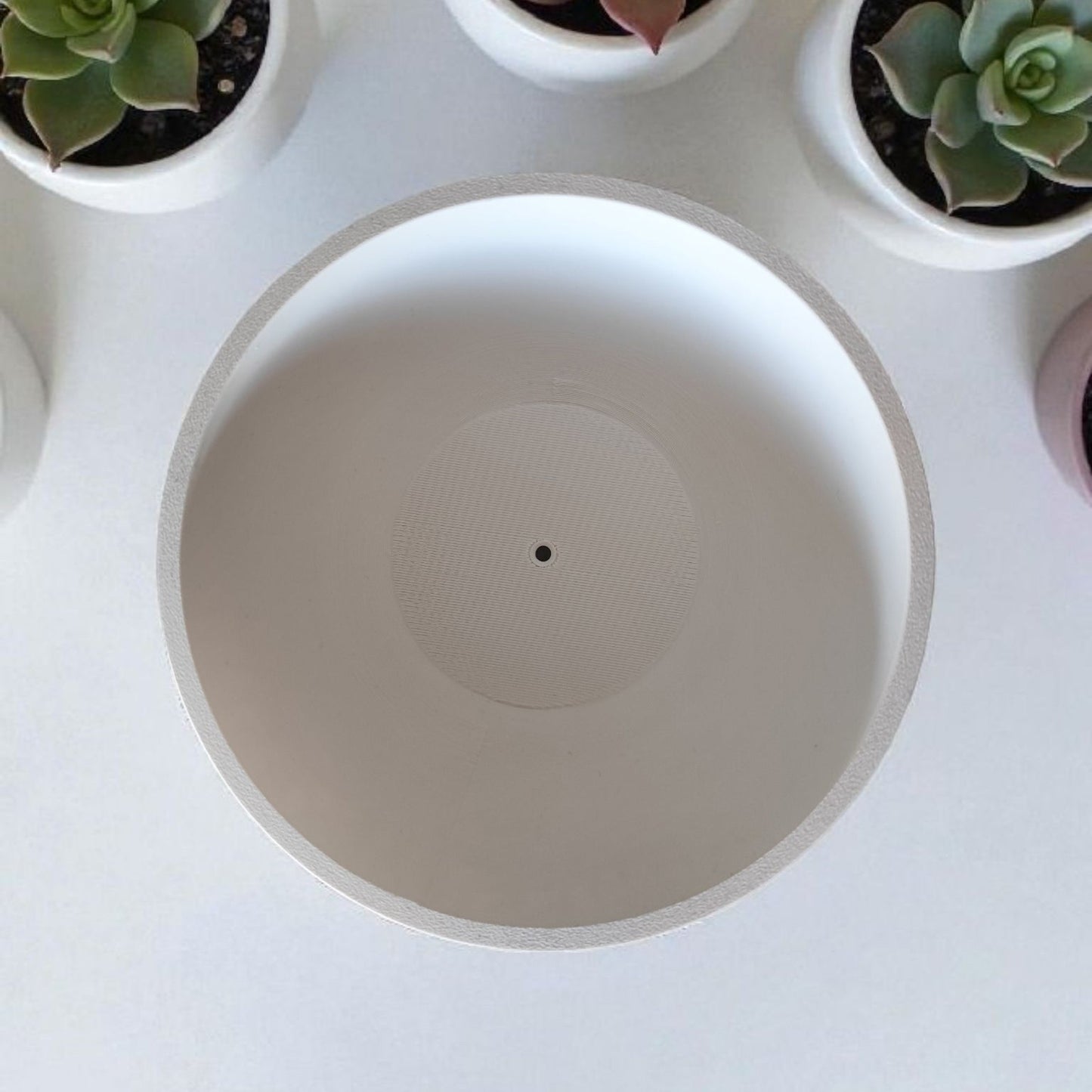 3D Printed Minimalist Bonsai Pot – Curved Planter