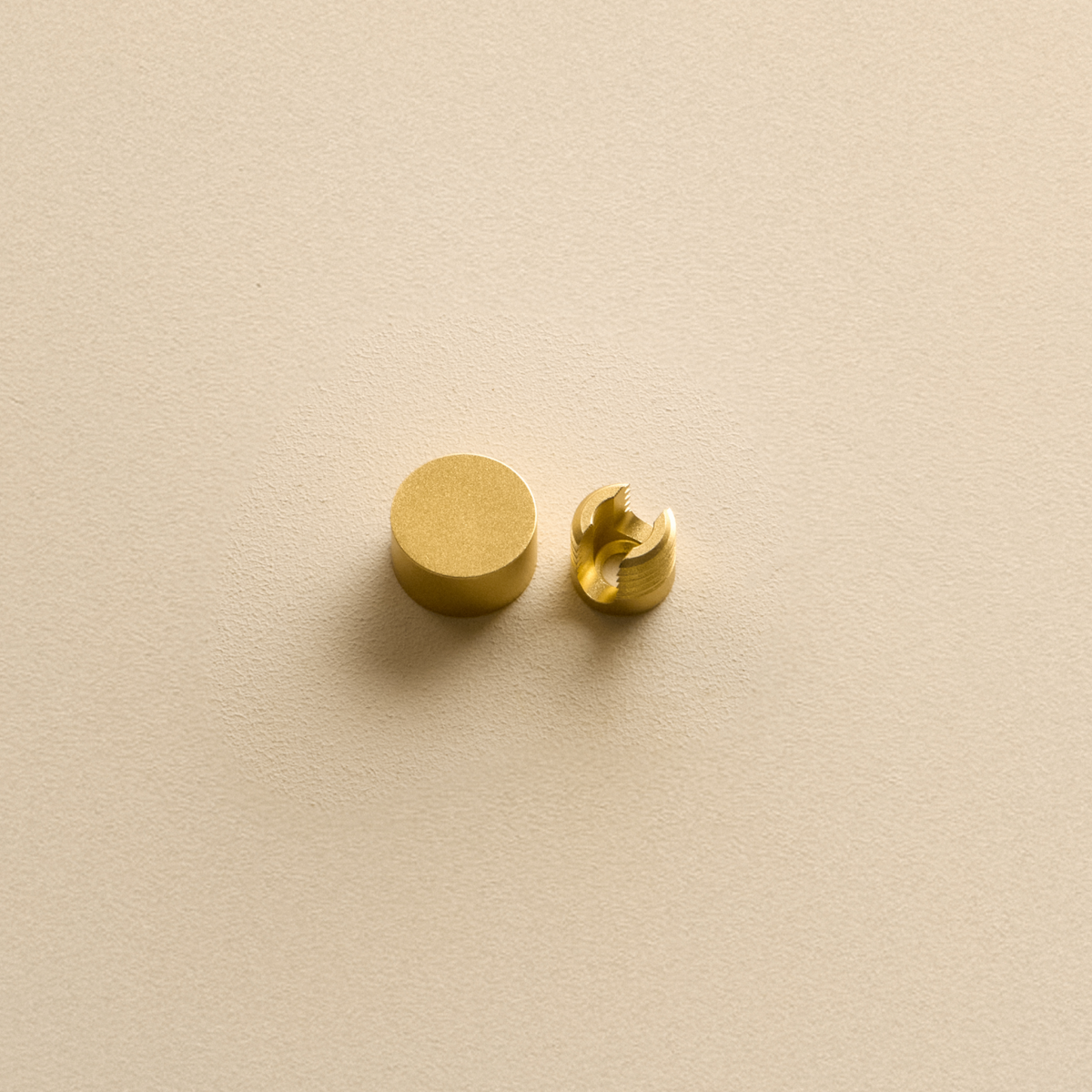 Plug-In Pendant in Brass