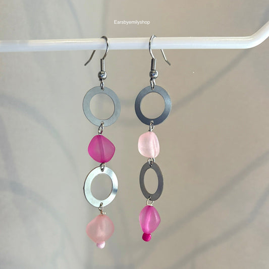 Stainless steel circle and asymmetrical pink bead statement dangle earrings