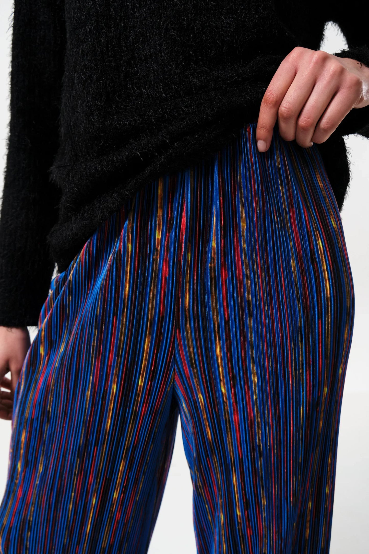 Clothide Abstract Print Pleat Trousers