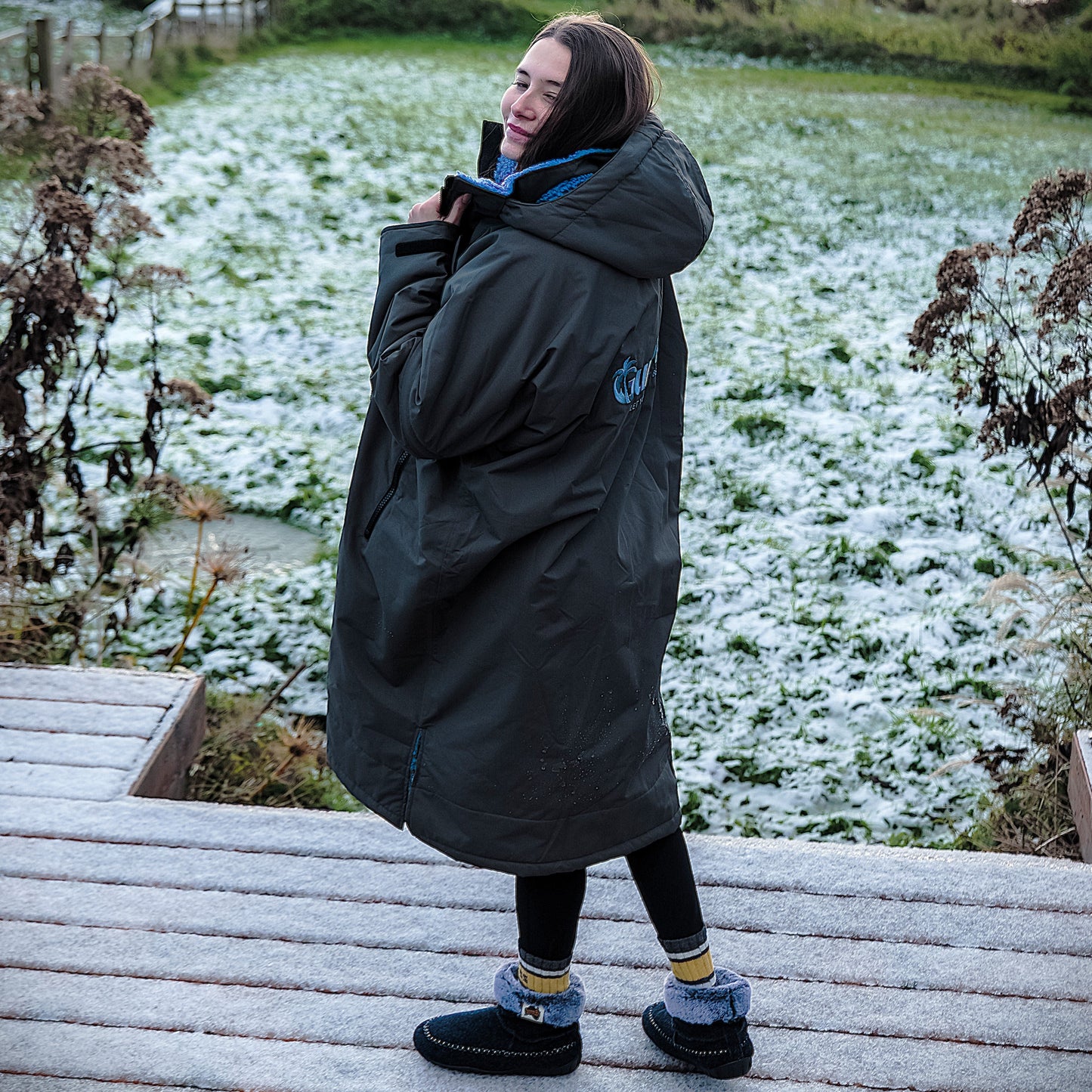 Sports-Cape - Charcoal & Blue