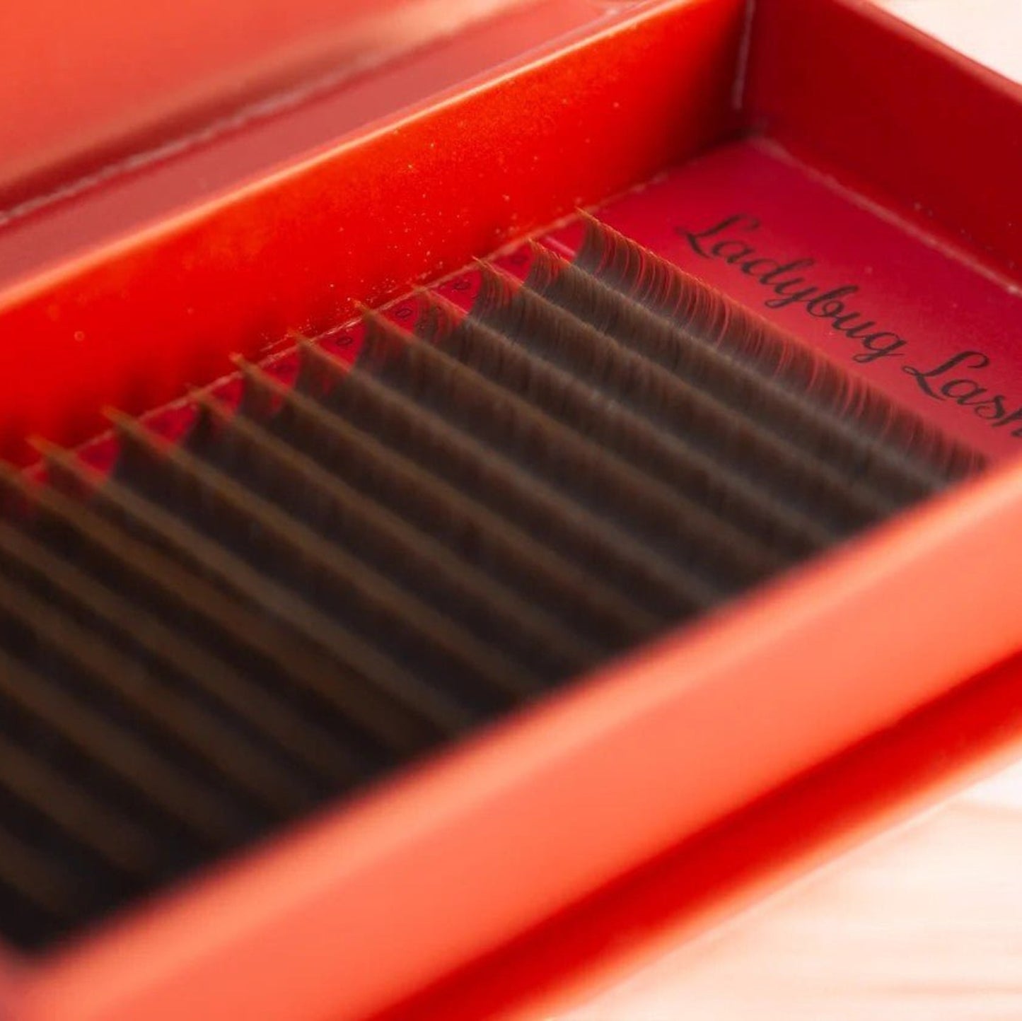 Brown Cashmere Flat Classic Lashes – Mixed Tray