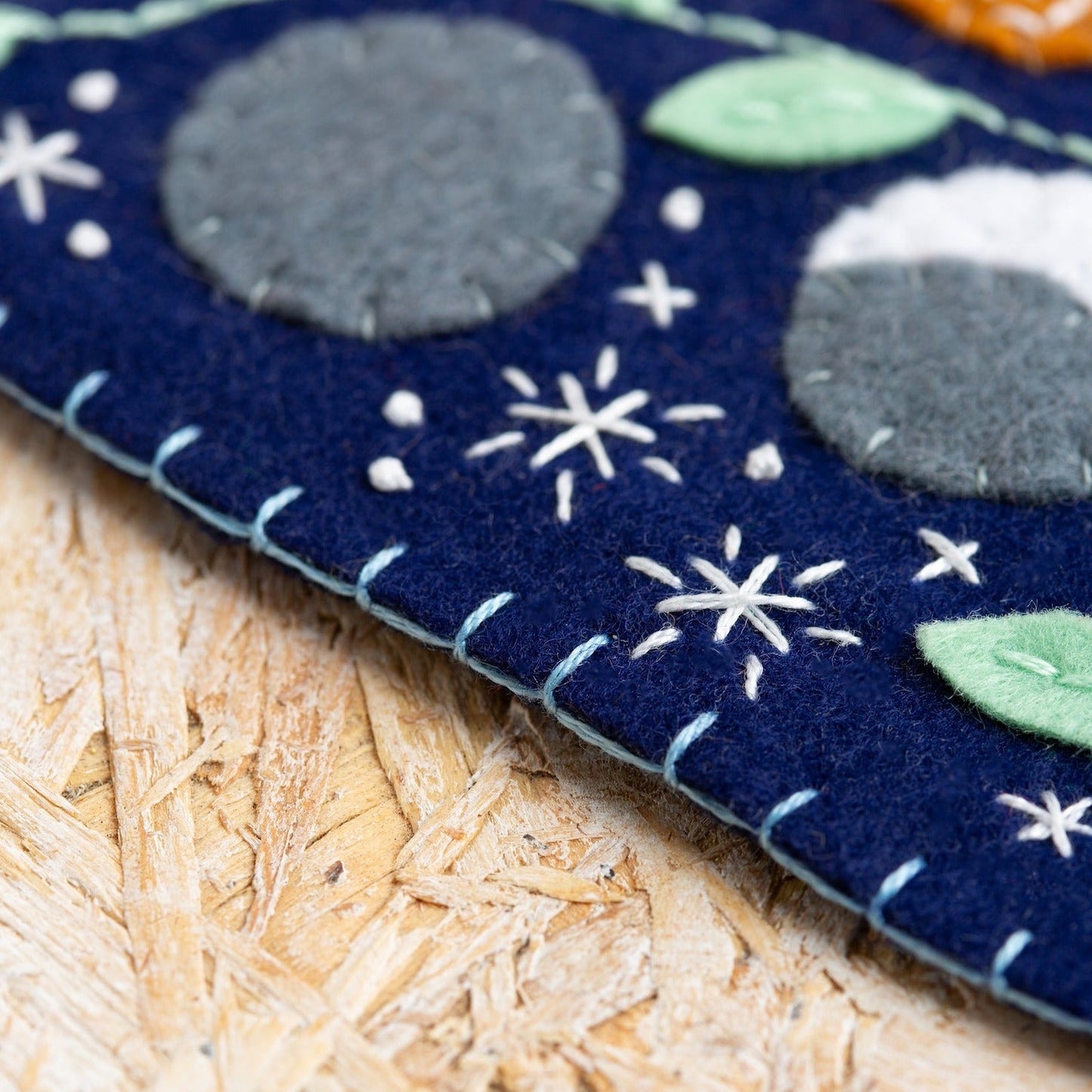 'Celestial Pennant' Moon Phases Felt Craft Kit for Beginners
