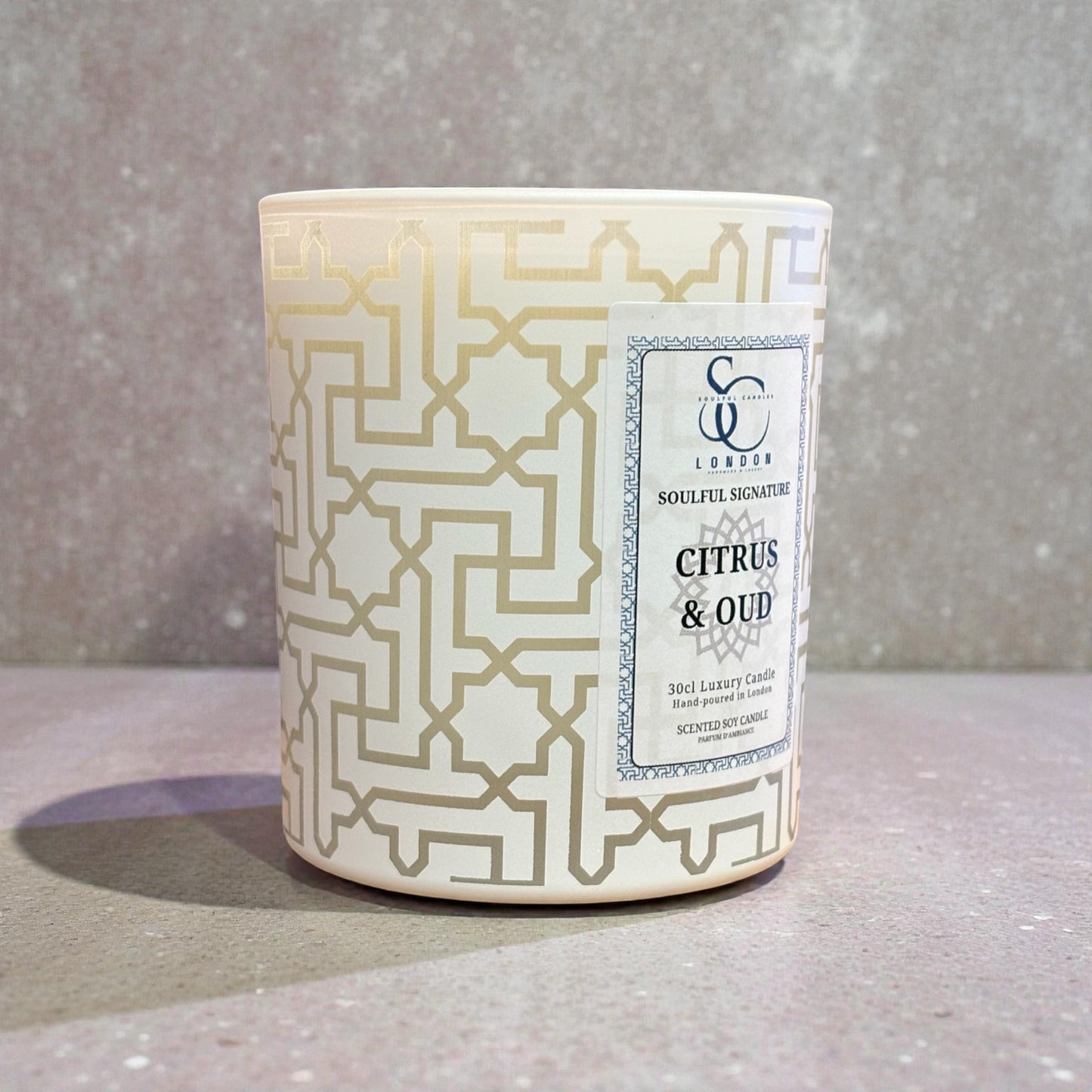 Citrus & Oud – Luxury Soy Candle (30cl)