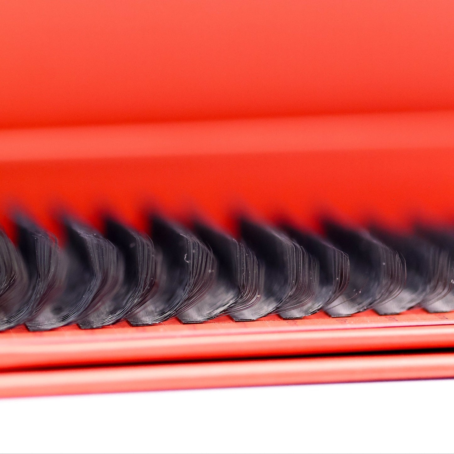 10D Clover Lashes – 16 Row Mixed Tray