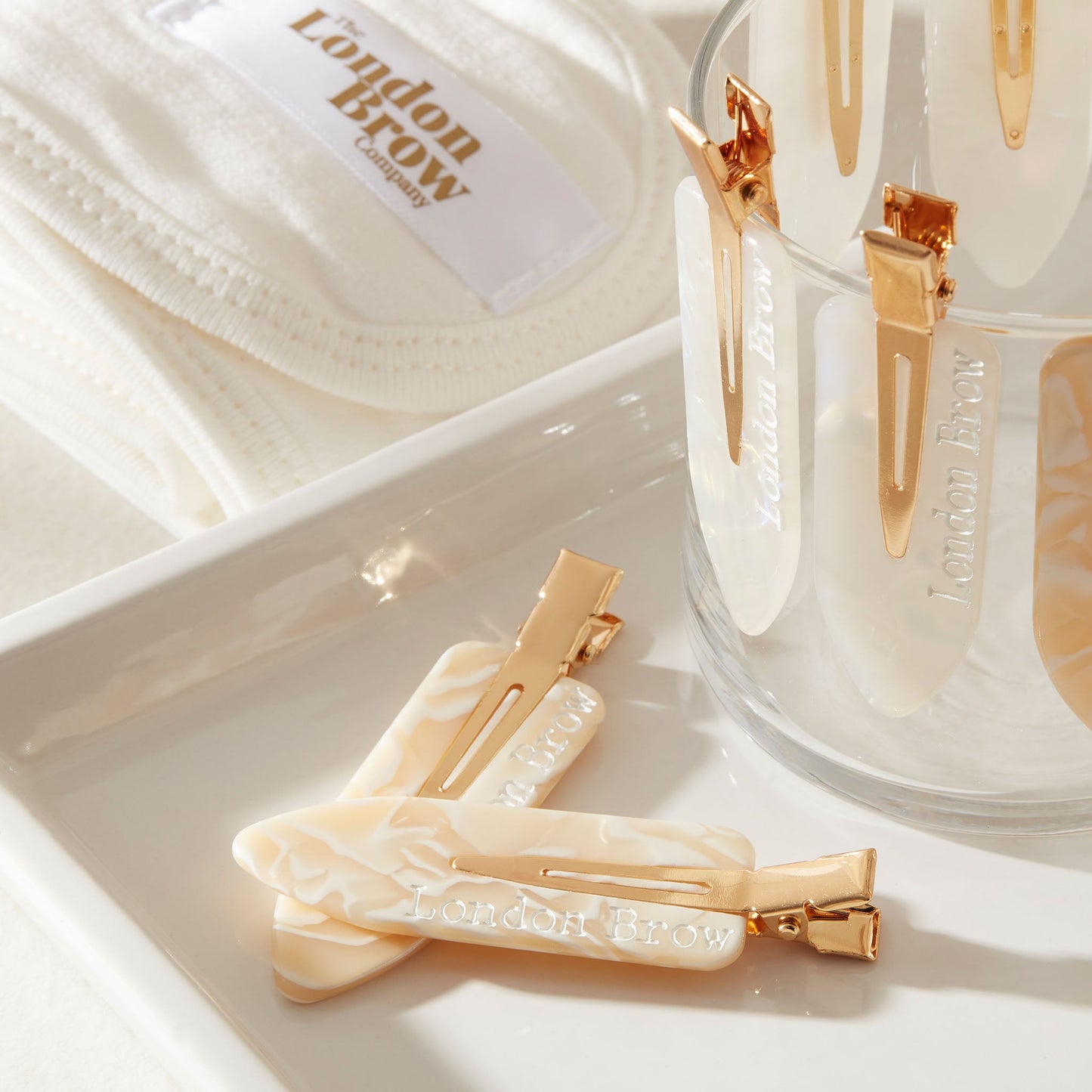 London Brow No-Crease Styling Clips – Pearl & Gold Marble (2 Pack)