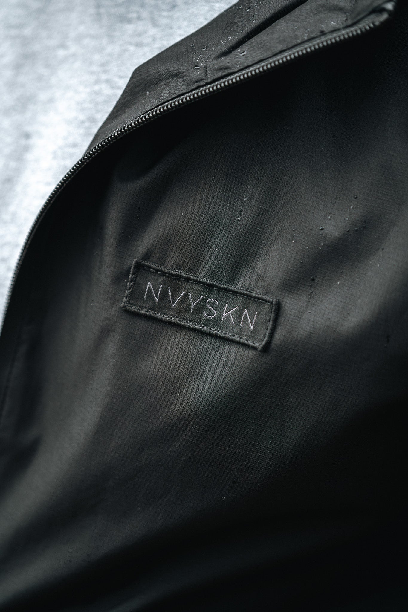 NVYSKN Mens Ultra-Light Waterproof Hiking Jacket