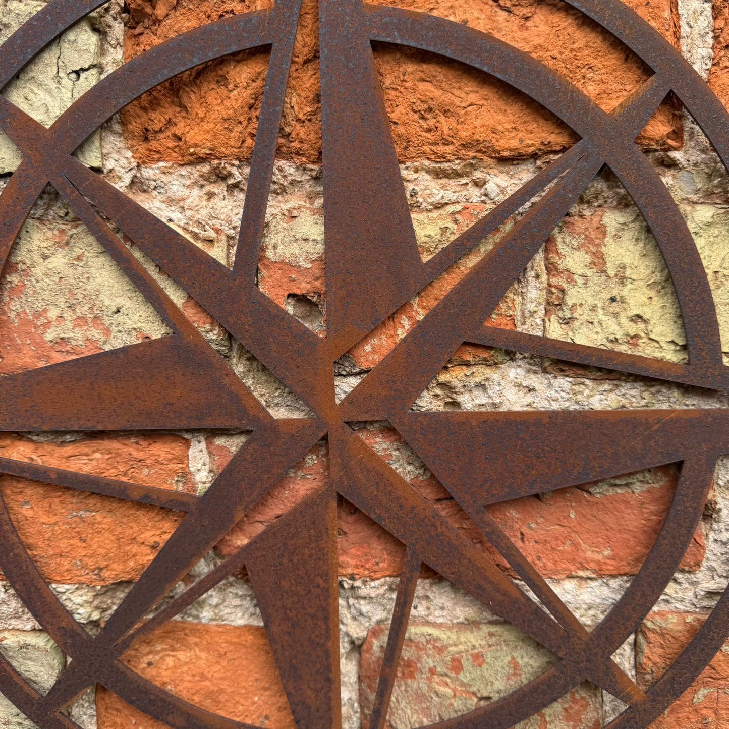 Rusty Compass Sign Wall Decoration