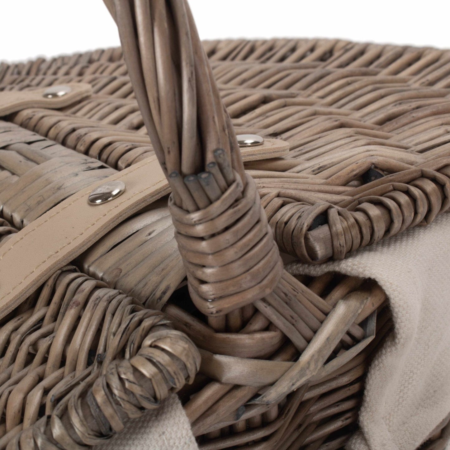 Small Antique Wash Finish Willow Oval Picnic Basket with White Lining