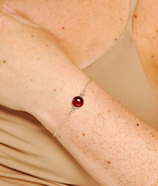 ESSENTIALS Cherry Amber Link Chain Bracelet