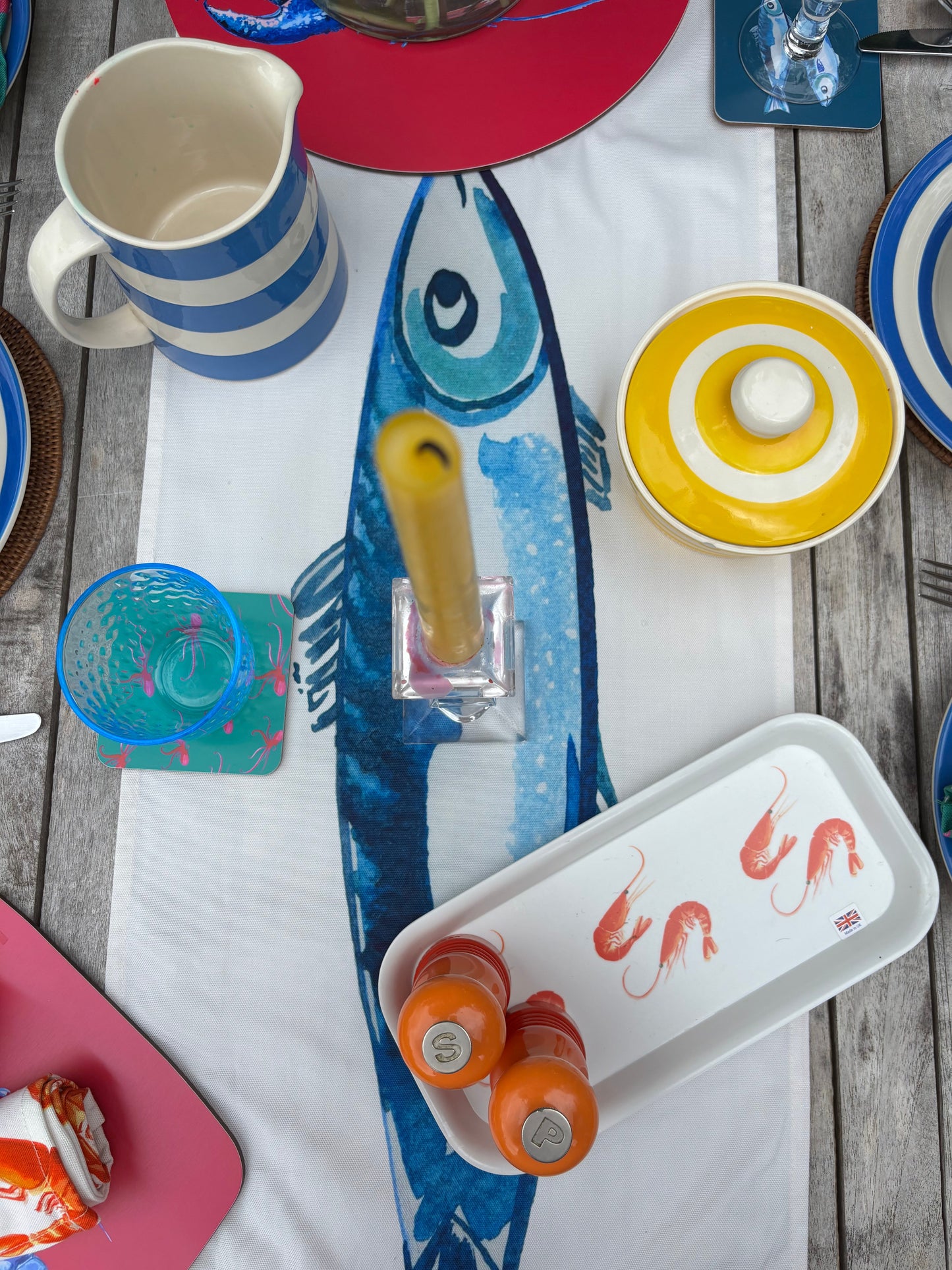 Table Runner - Giant Fish