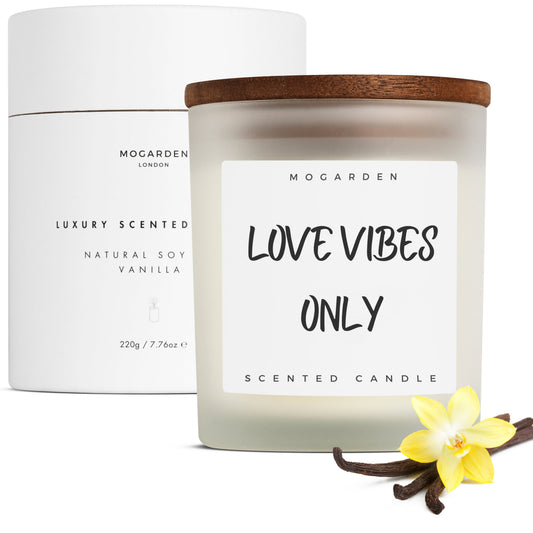 Girlfriend Candle - Luxury Vanilla Soy 220g | Love Gift