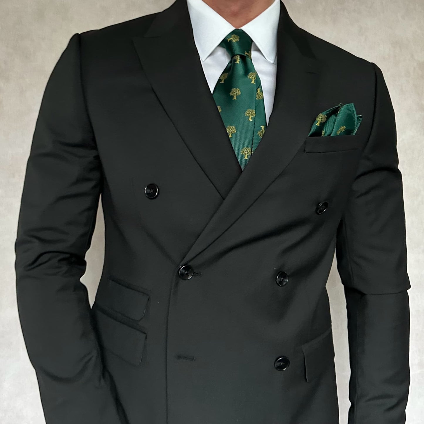 Tree Tie Green & Gold