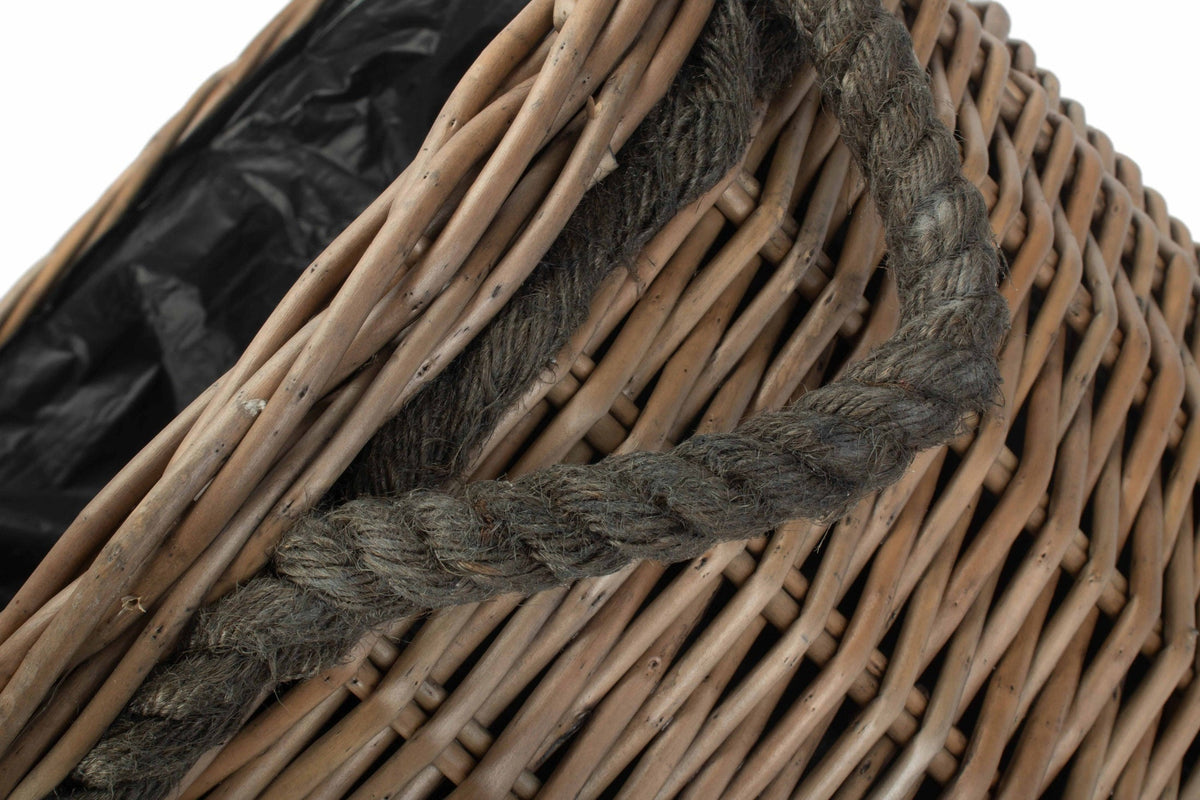 Round Willow Patio Planter With Black Plastic Lining