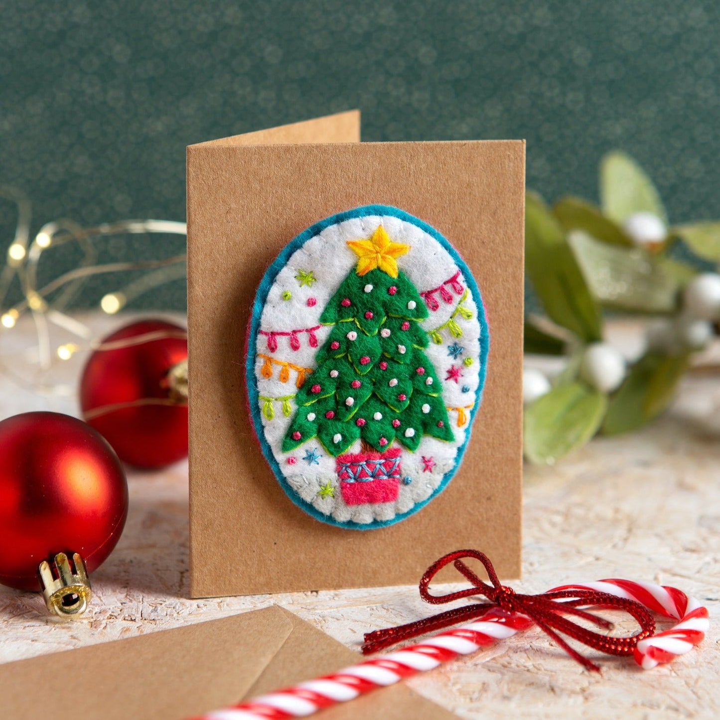 'Merry Christmas' Festive Felt Craft Brooch Kit for Beginners