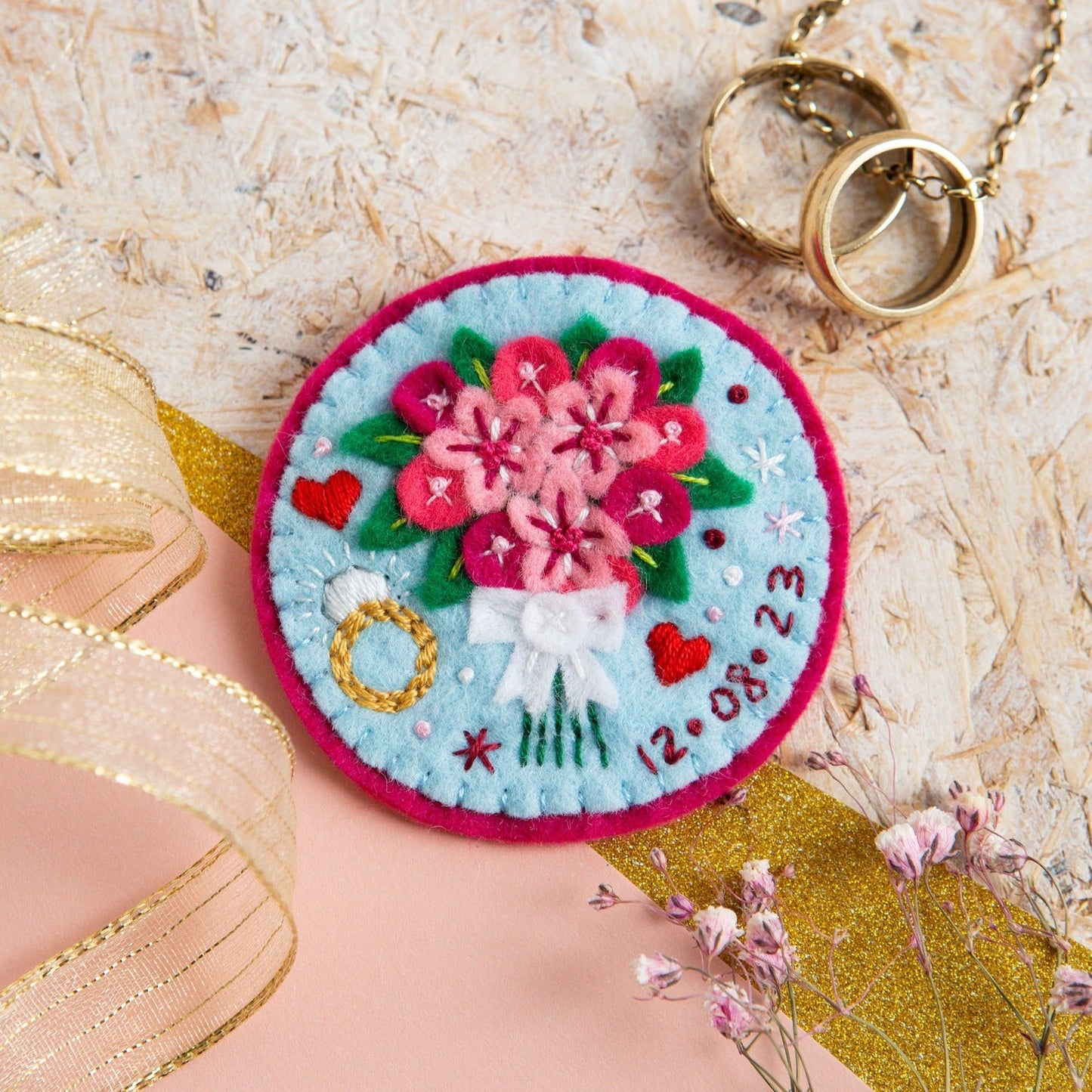 'Bride to Be' Wedding Felt Craft Brooch Kit for Beginners