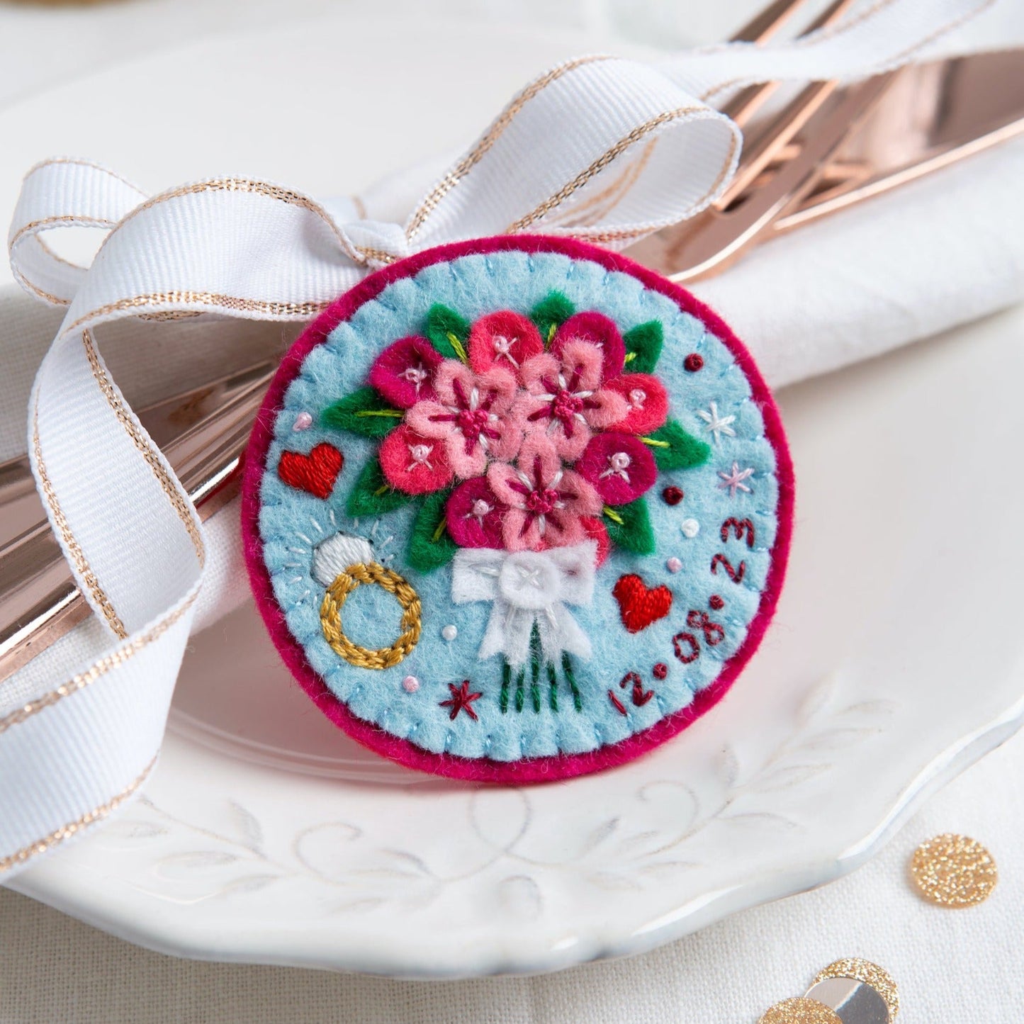 'Bride to Be' Wedding Felt Craft Brooch Kit for Beginners