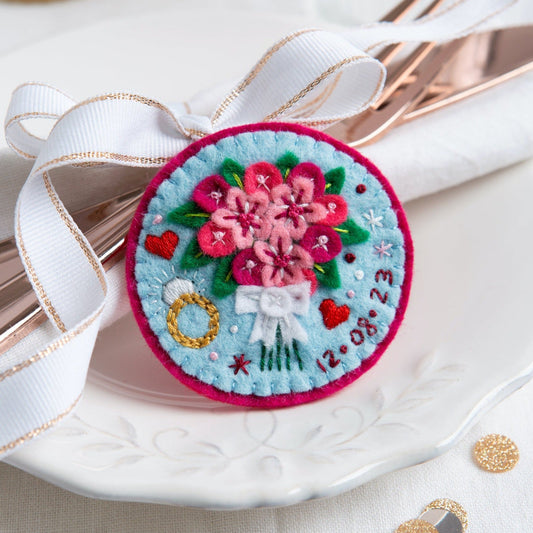 'Bride to Be' Wedding Felt Craft Brooch Kit for Beginners