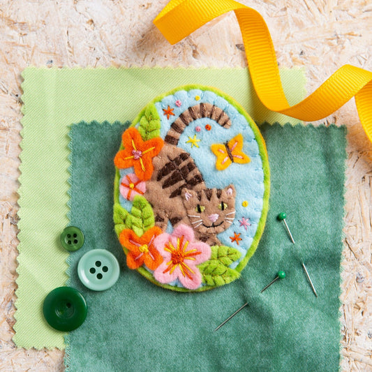 Tabby Cat Felt Craft Brooch Kit for Beginners