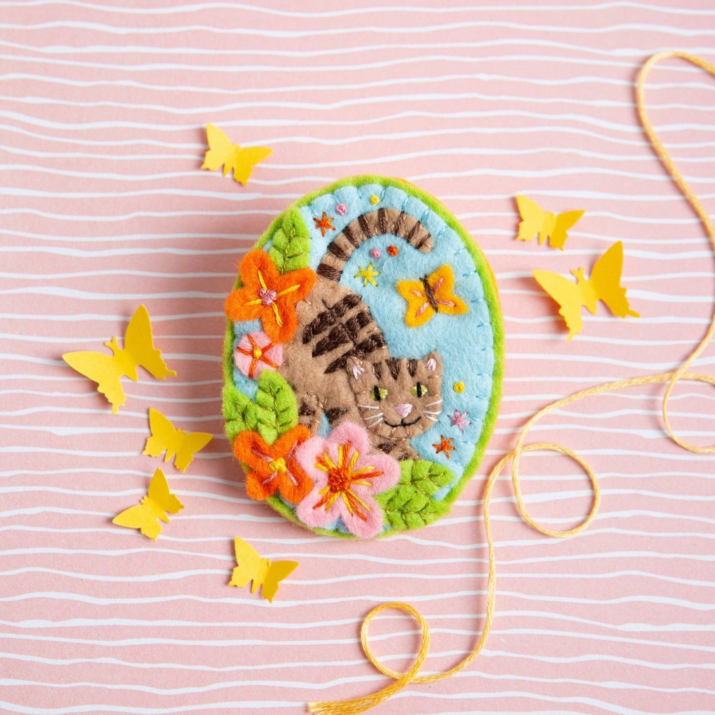 Tabby Cat Felt Craft Brooch Kit for Beginners