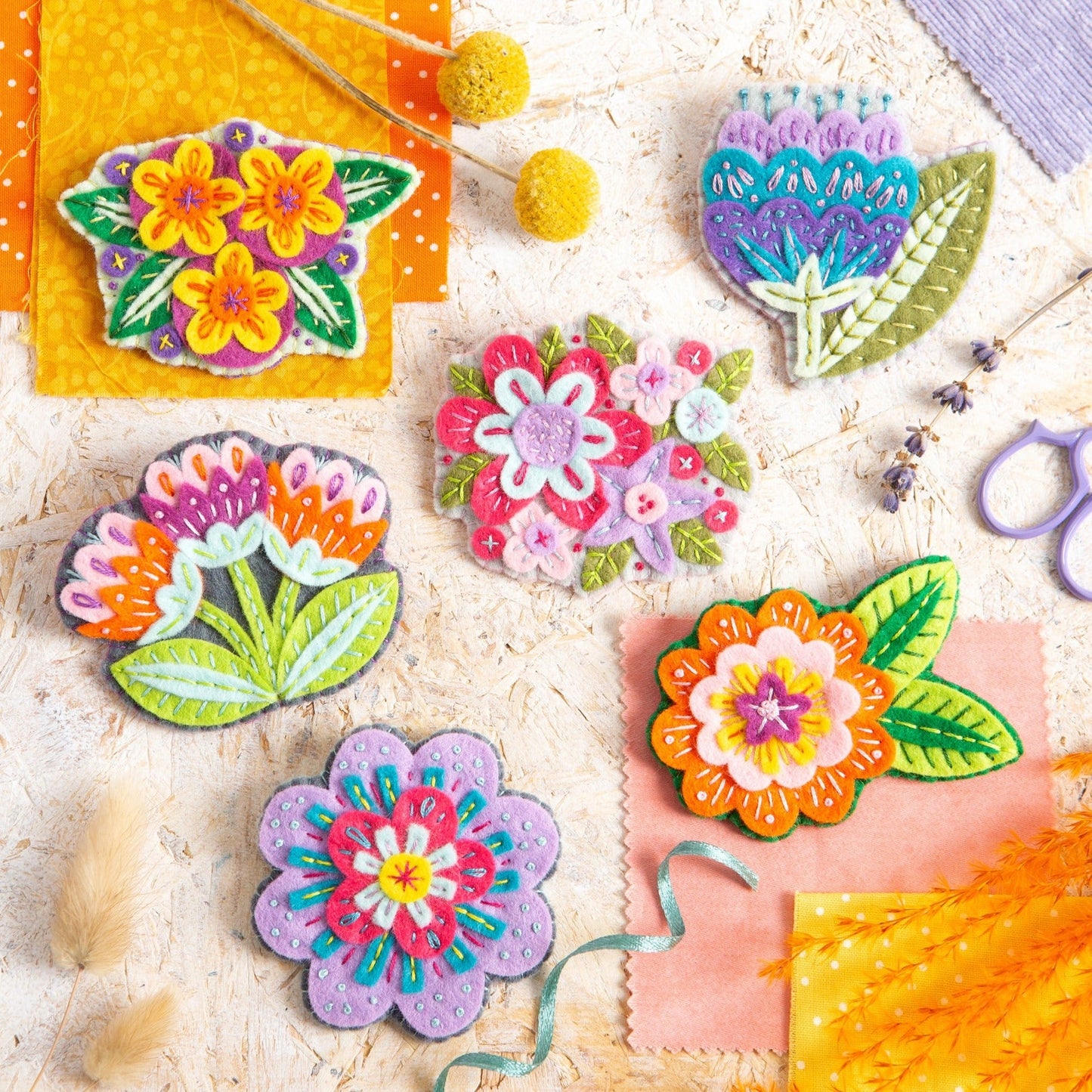 'Margery' Flower Felt Craft Brooch Kit for Beginners