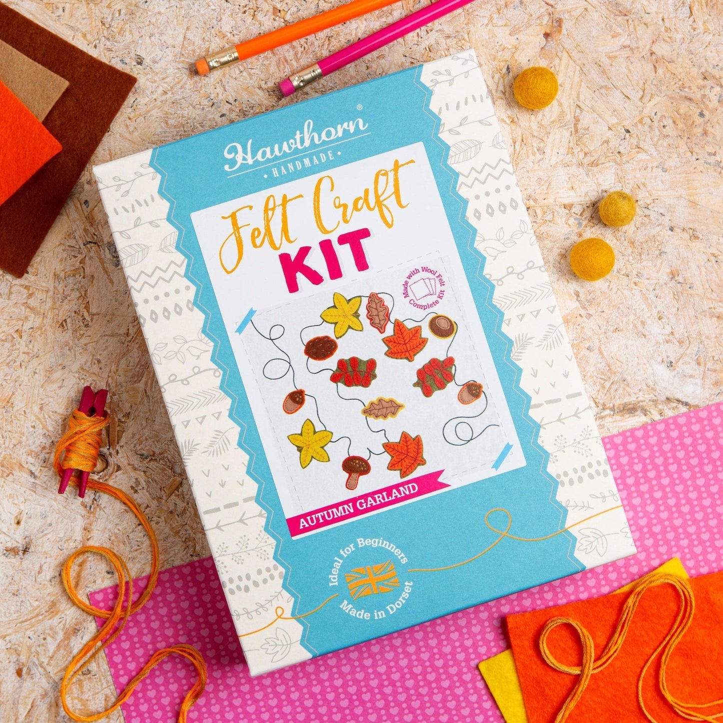 'Autumn Garland' Fall Leaves Felt Craft Kit for Beginners