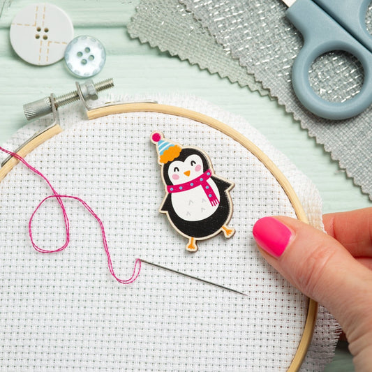 Penguin Magnetic Needle Minder