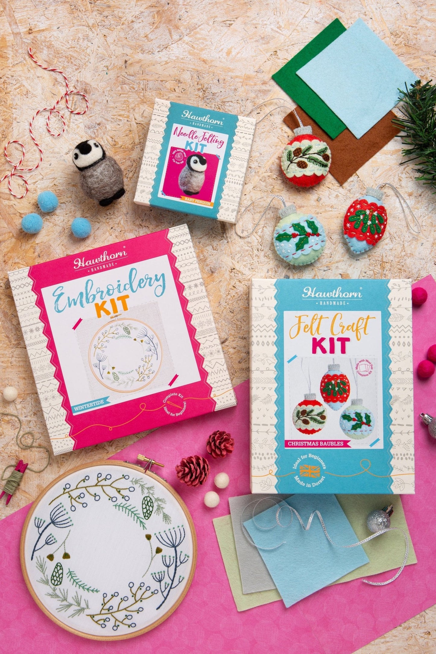 'Christmas Baubles' Felt Craft Decoration Kit for Beginners