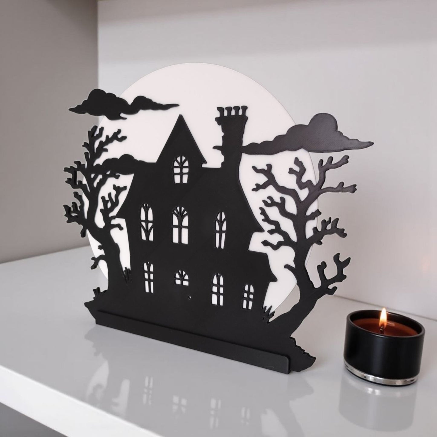 Spooky Halloween Hill House with LED Tealight Holder – Enchanting Light-Up Decoration for Windowsills or Doors