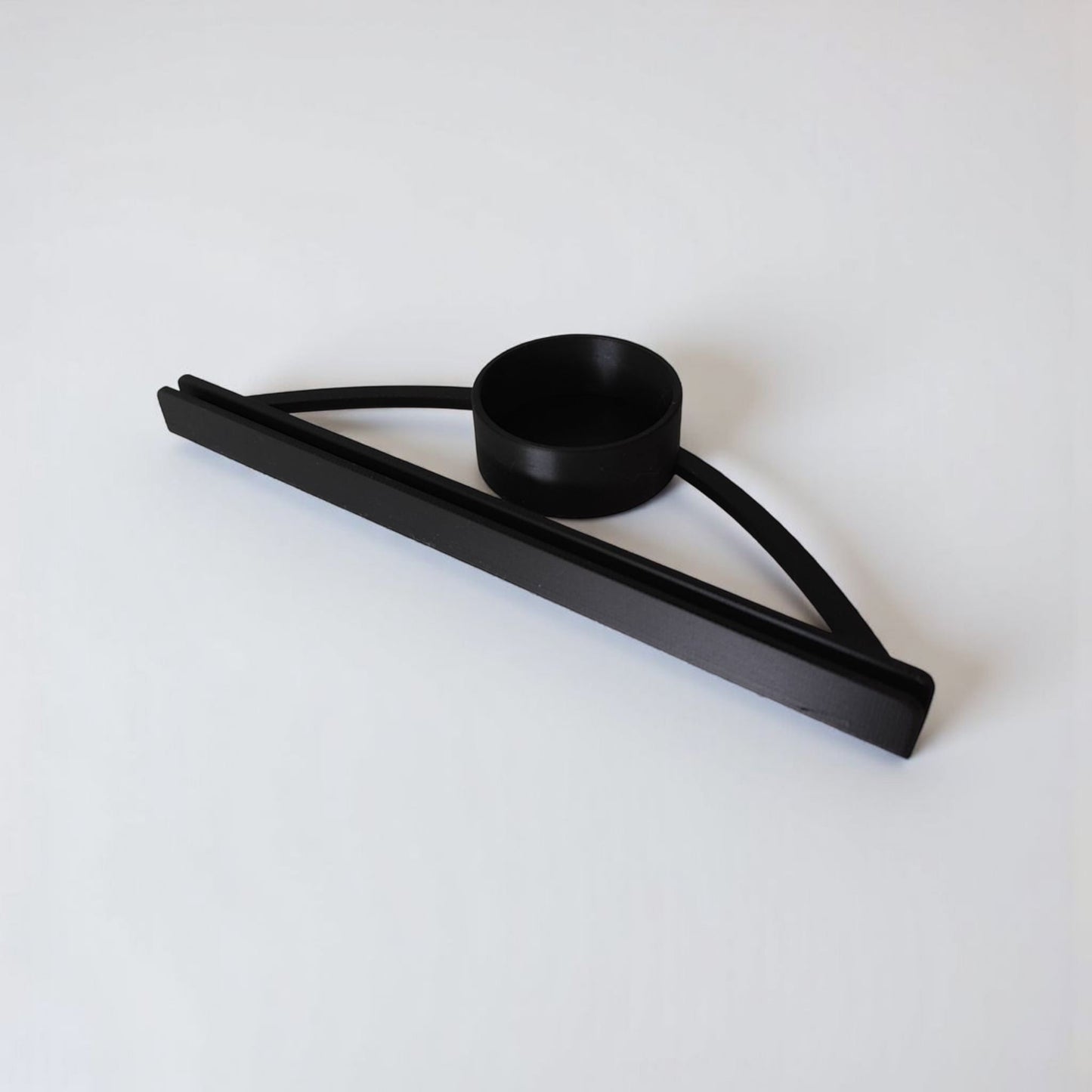 Spooky Halloween Hill House with LED Tealight Holder – Enchanting Light-Up Decoration for Windowsills or Doors