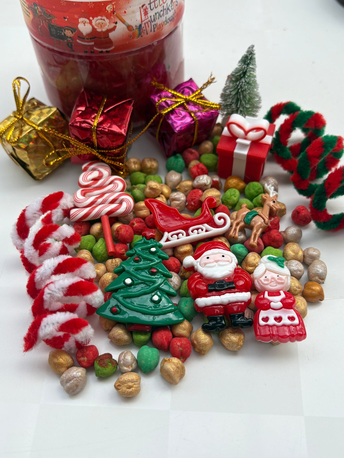 Santas Workshop Twist & Squish