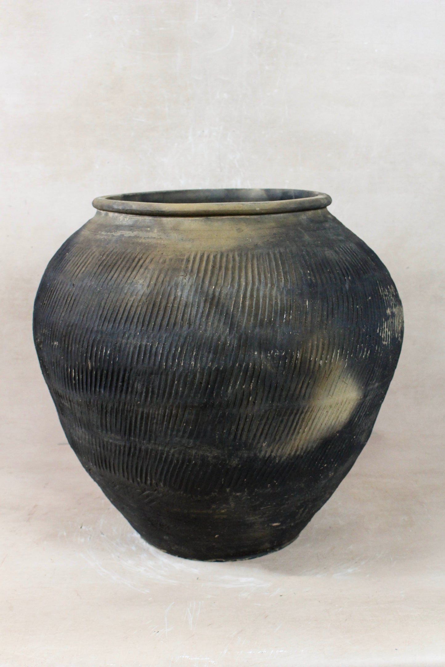 Vintage Textured Grey Pot - VT17