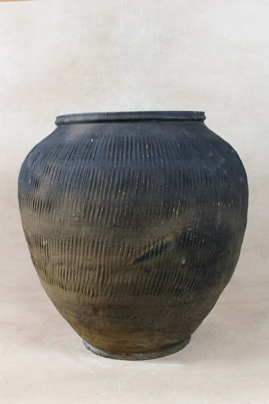 Vintage Textured Grey Pot - VT18