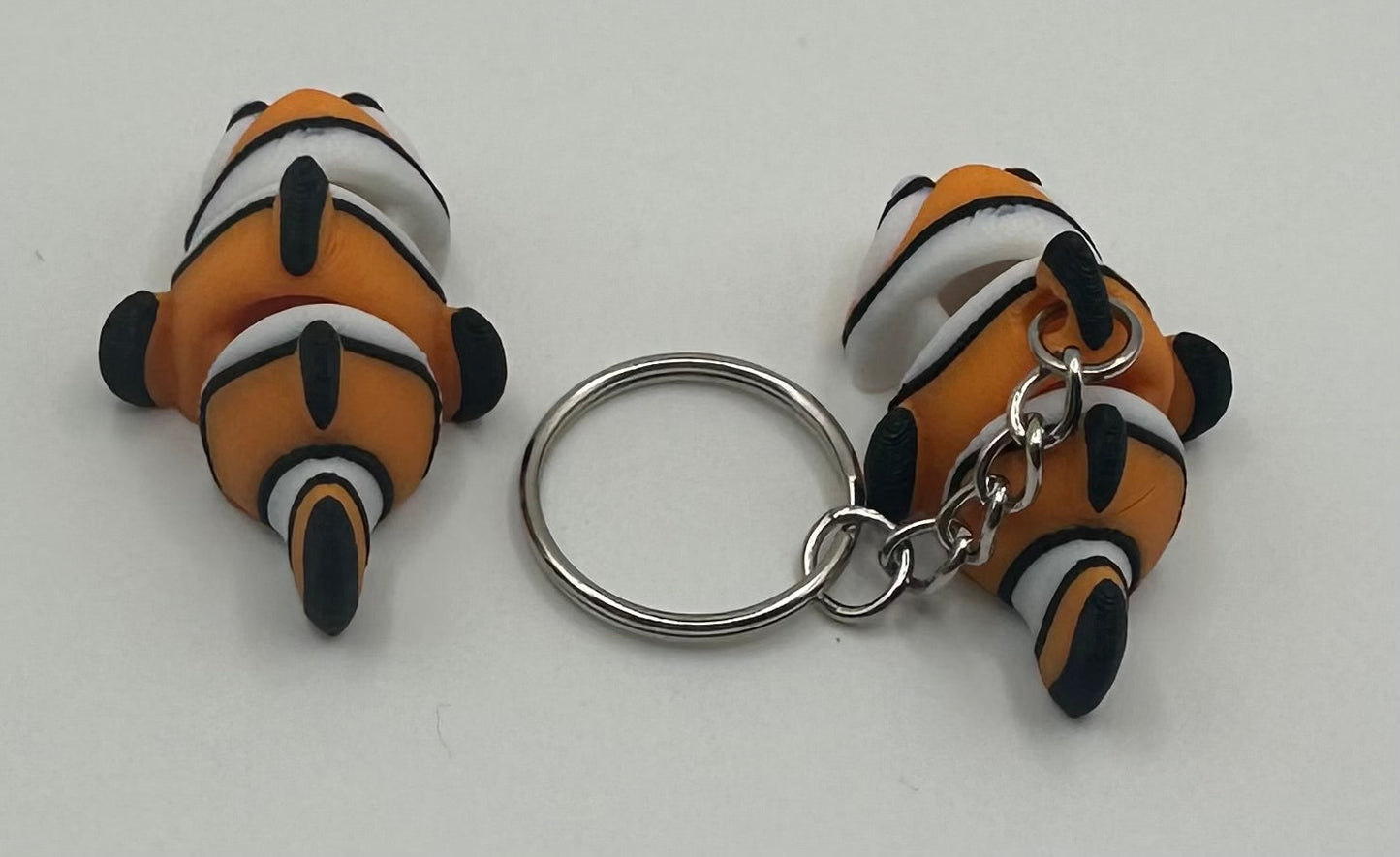 3D Printed Flexi Clown Fish | Nemo Inspired Fidget Toy | Desk Buddy | Keychain | Keyring Gift for Ocean Lovers | Articulated Fish