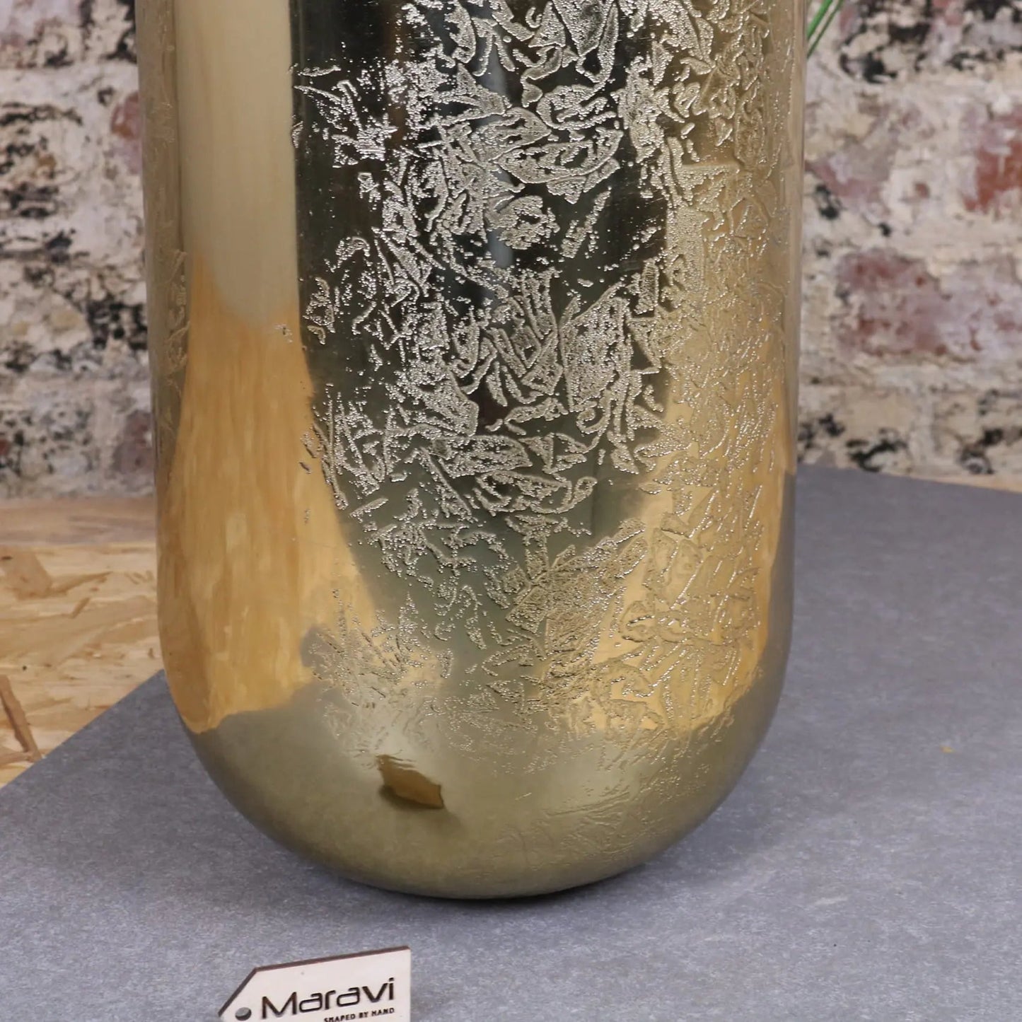 Nandgaon Elegance Gold Large Vase Etched Design