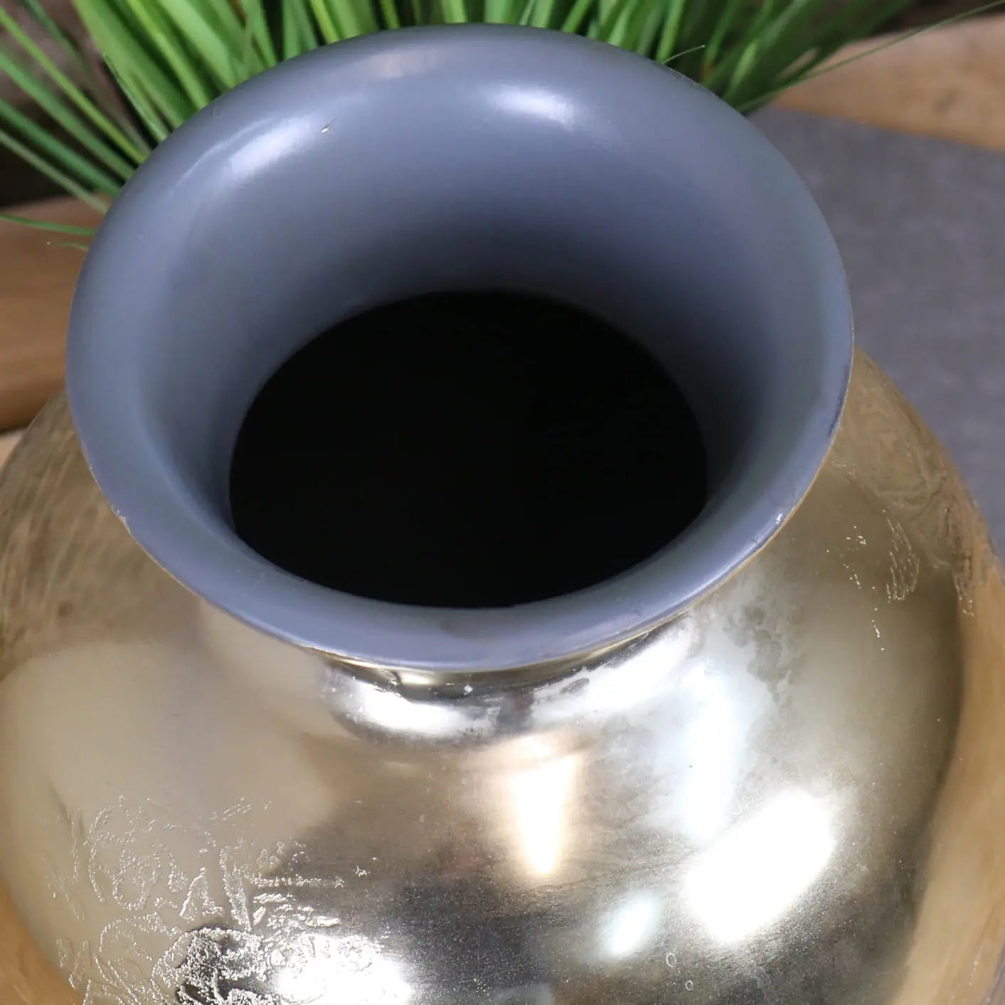 Nandgaon Elegance Gold Large Vase Etched Design