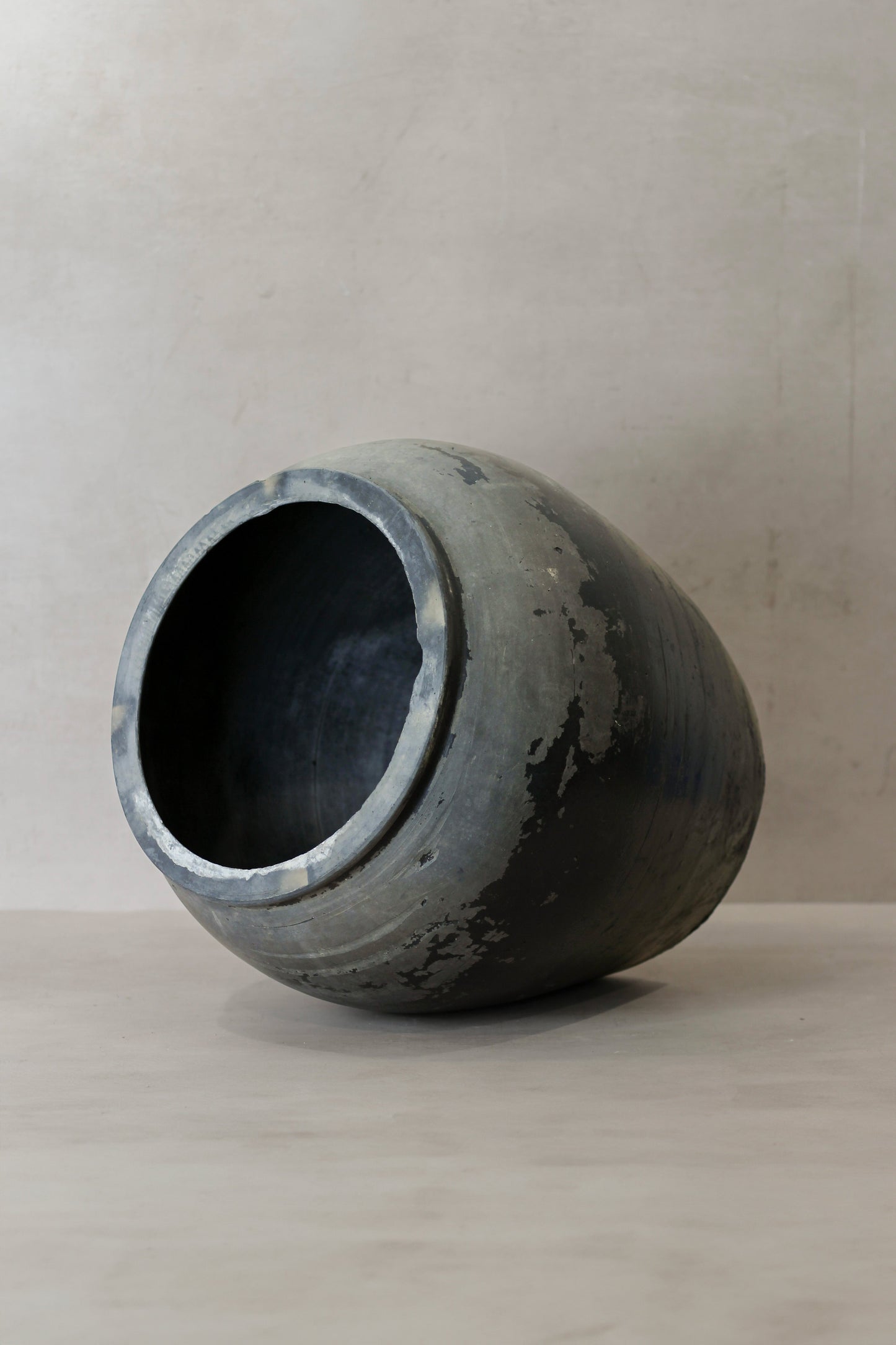 Vintage Dark Pot - No 74