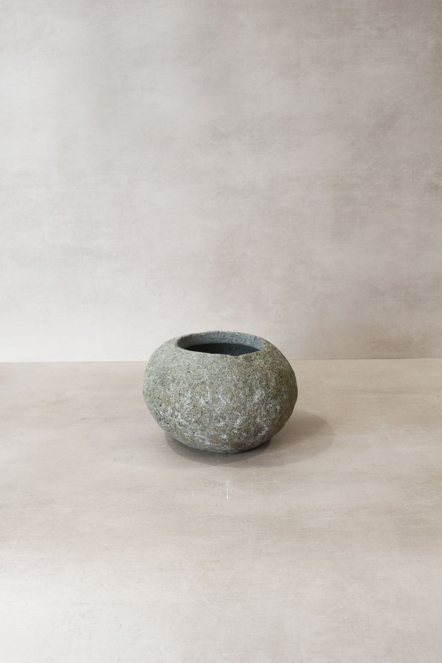 River Stone Planter Pot No5