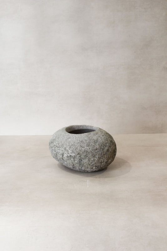 River Stone Planter Pot No8