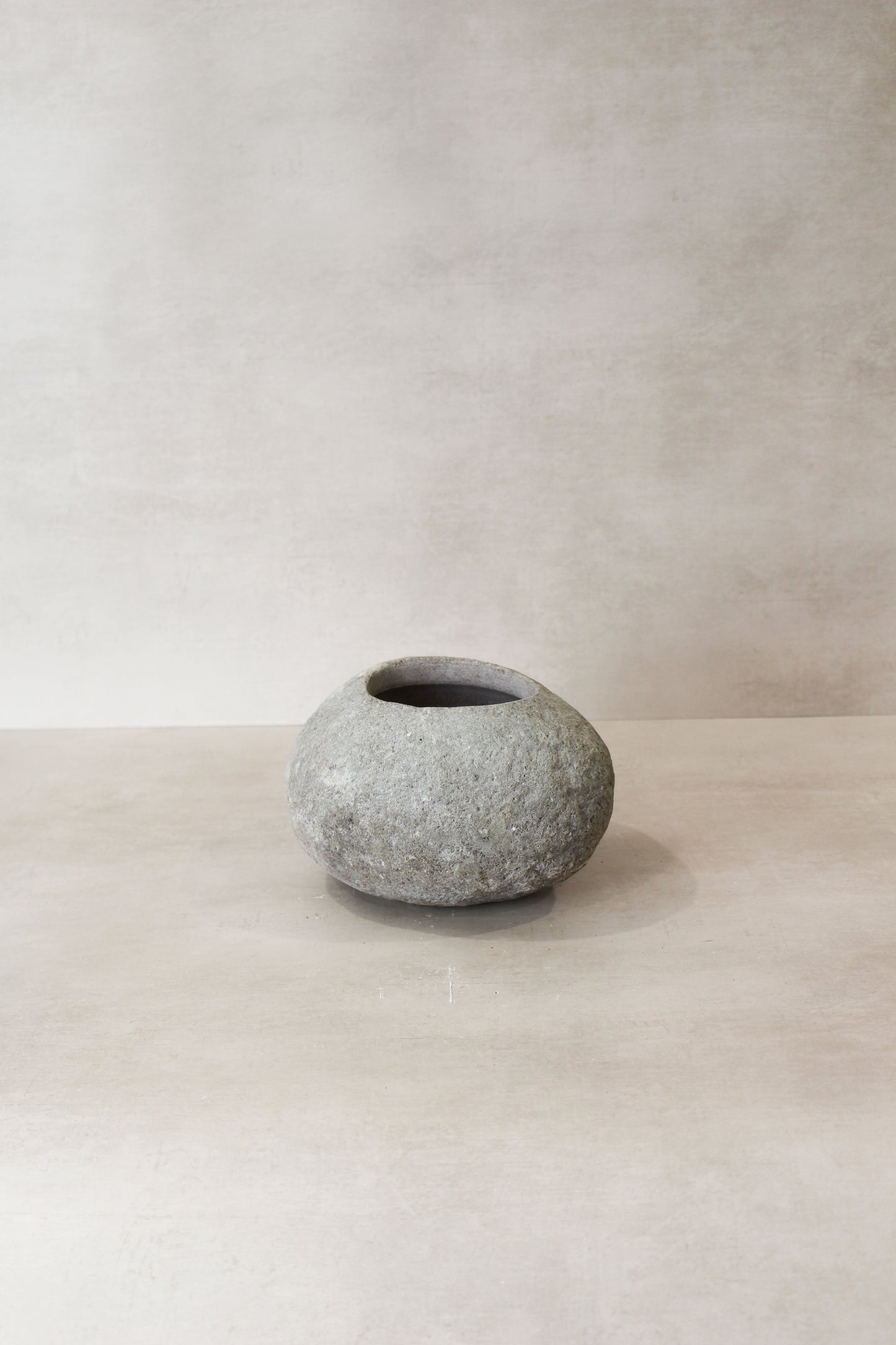 River Stone Planter Pot No8