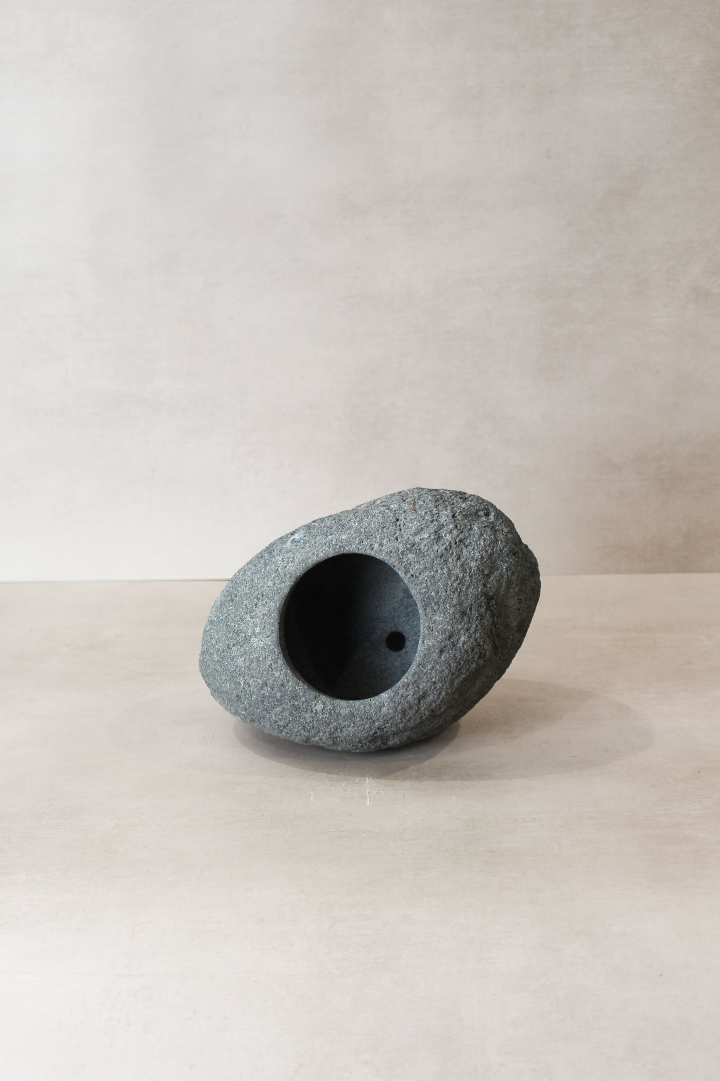 River Stone Planter Pot No11