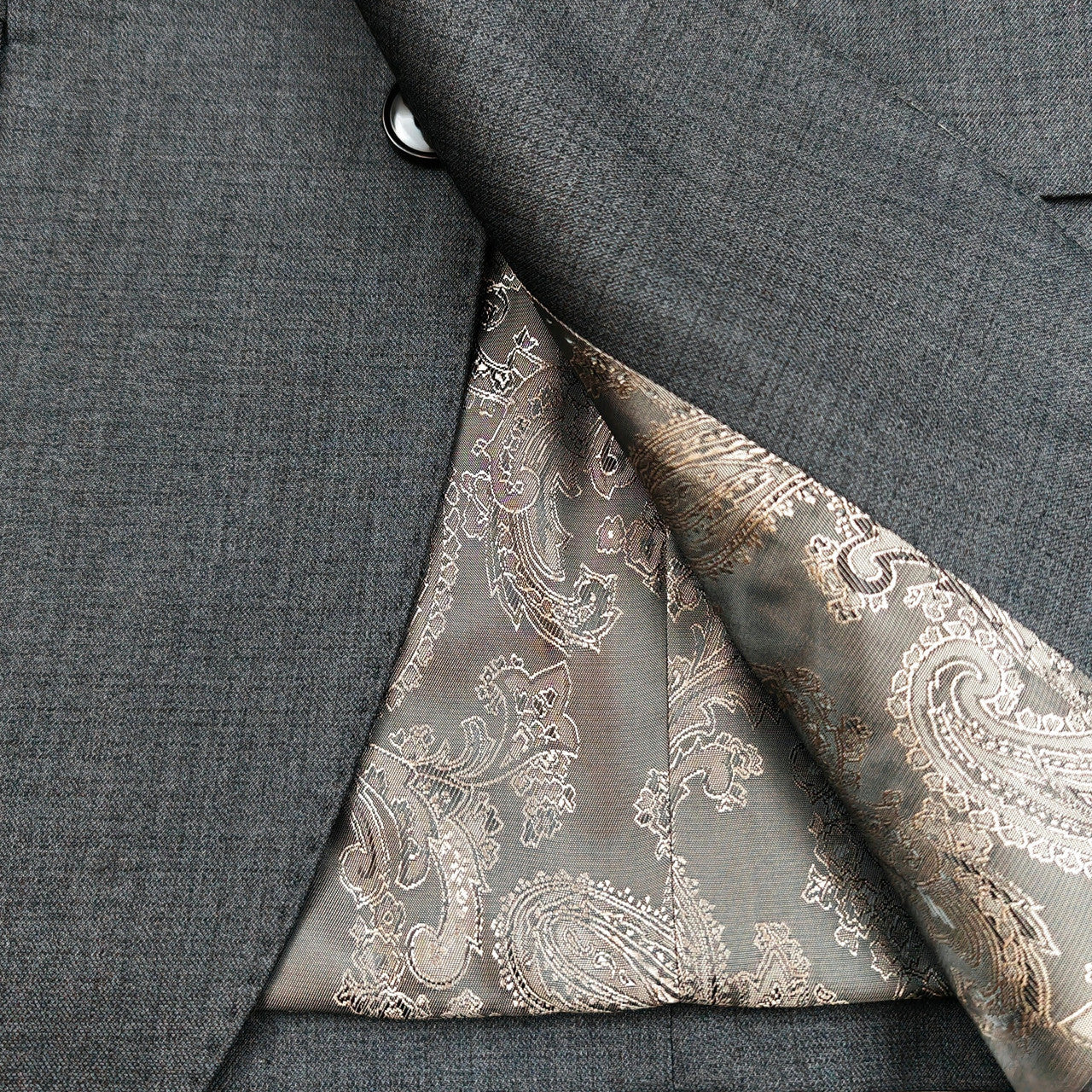 Men’s Slim Fit 3-Piece Wool-Blend Suit – Charcoal Grey