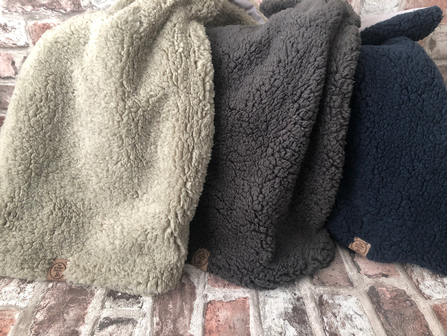 Super Soft Sherpa Fleece Dog/Pet Blanket