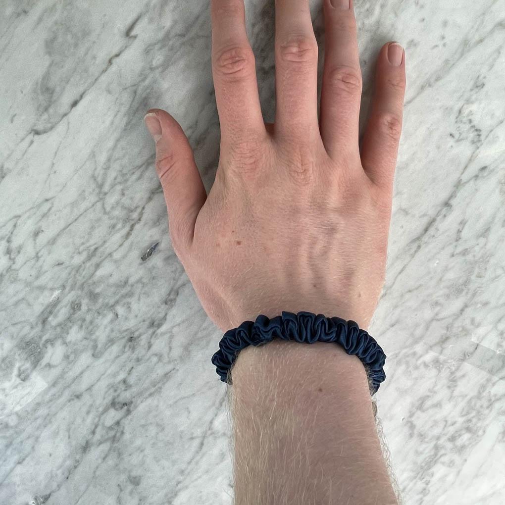 Navy Blue Silk Scrunchie - Skinny