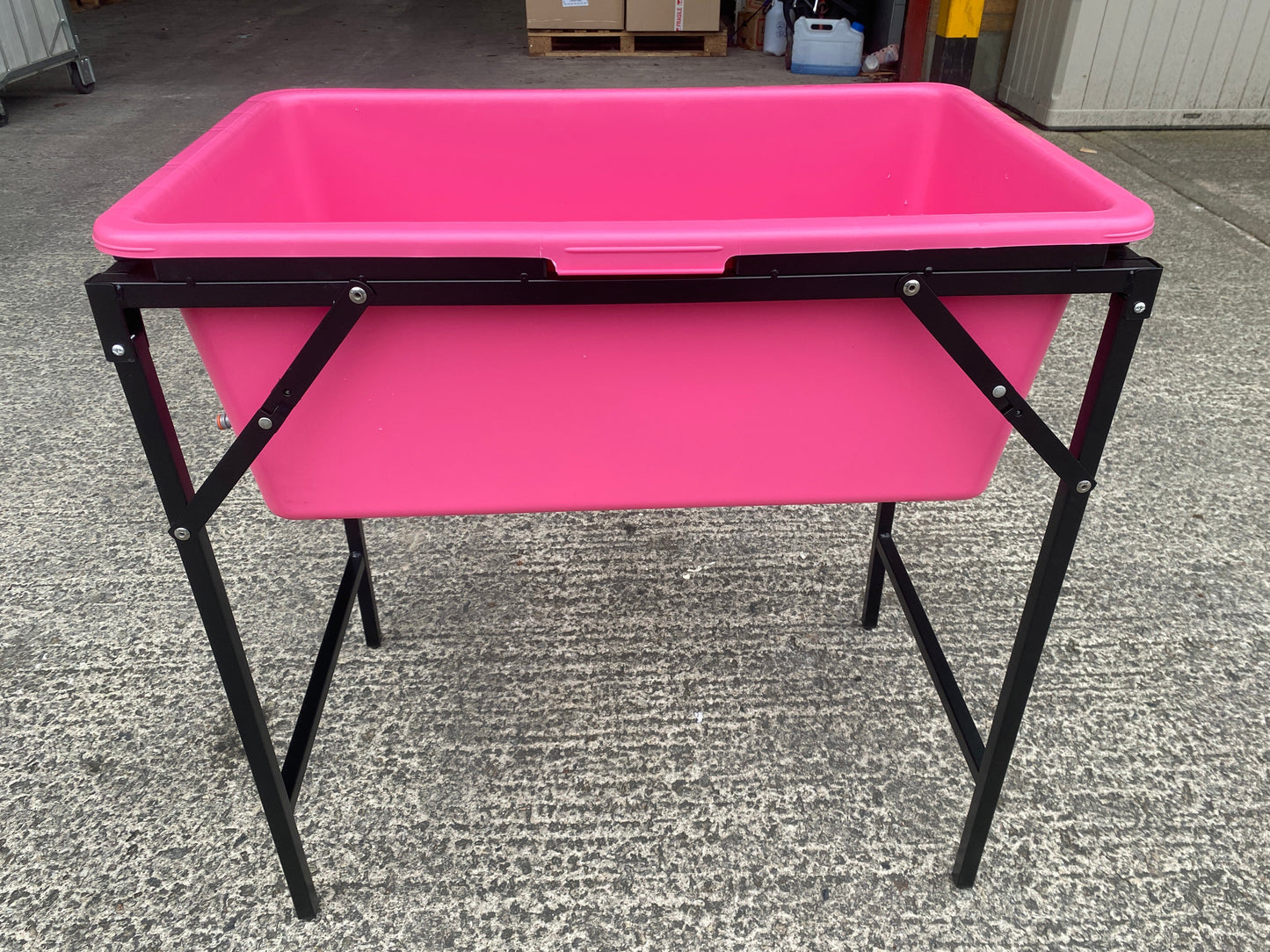 Pink Dog Bath with Drain Valve (Black) and Stand