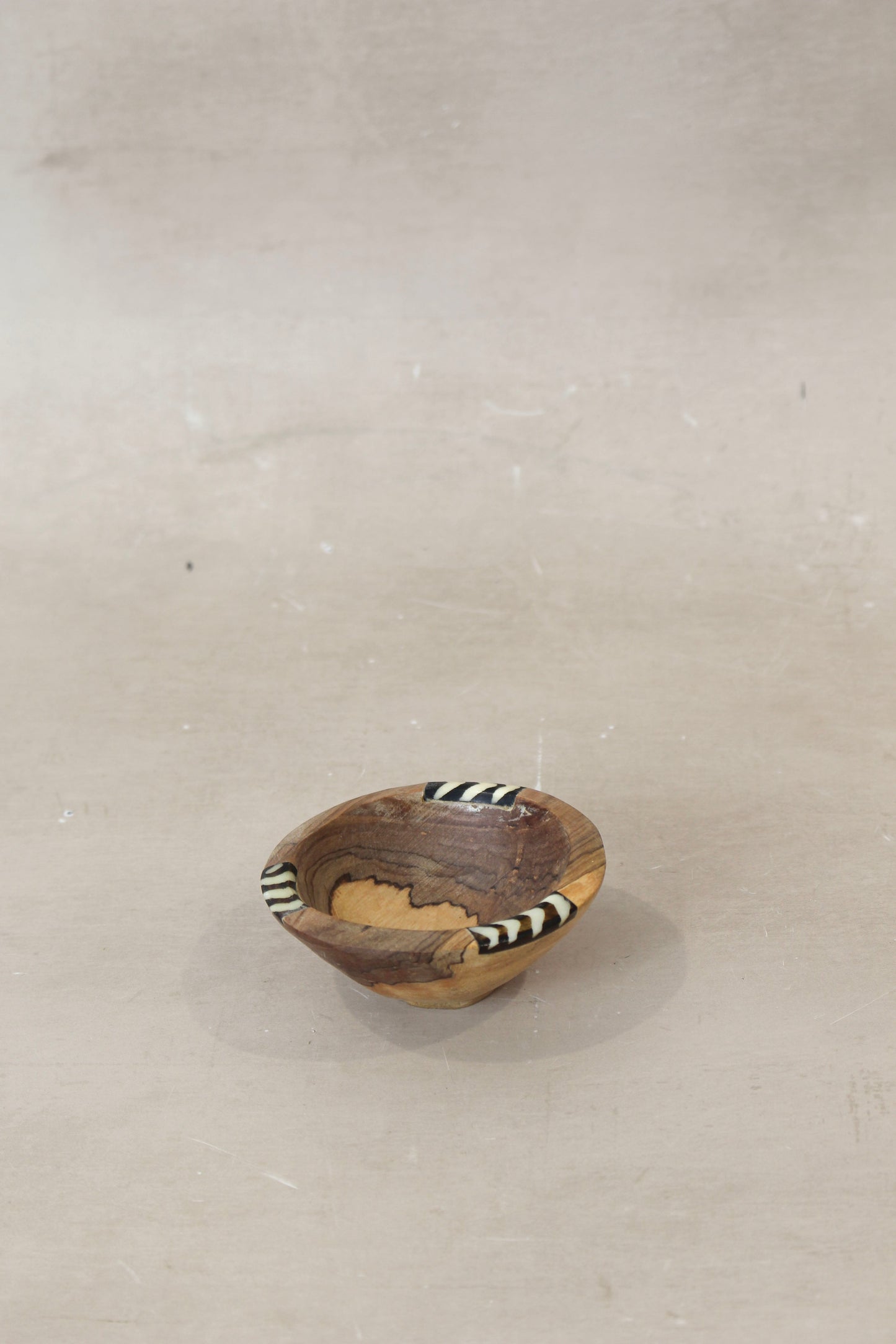 Wooden dish with inlay| WD01